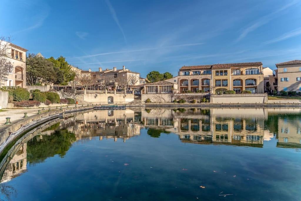 Magnifique Vue Lac Au Golf De Pont-Royal Mallemort Dış mekan fotoğraf